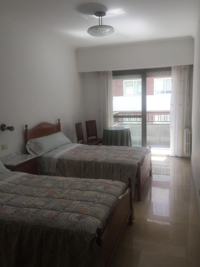 Residencia Universidad Ourense Esterno foto